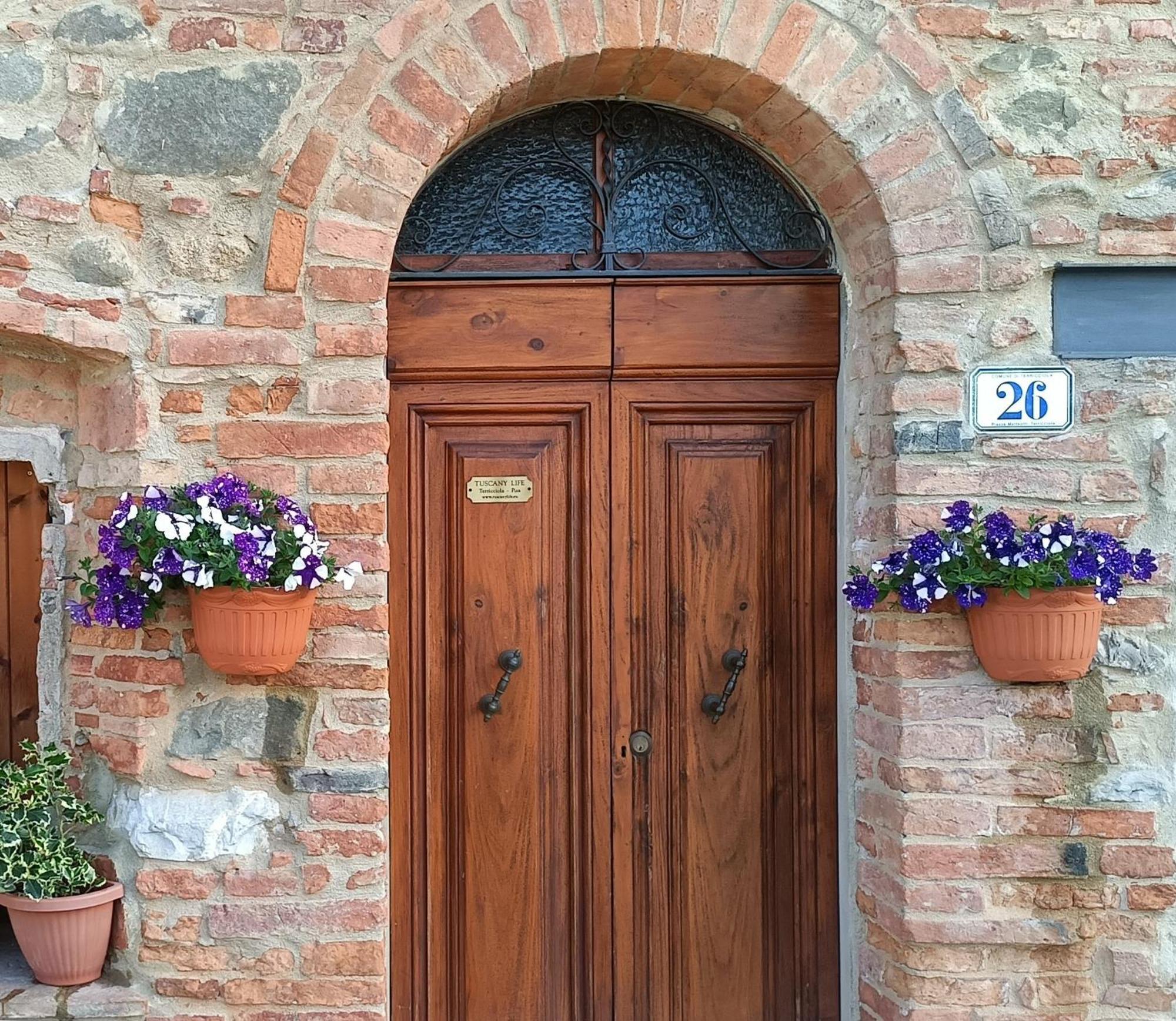 Terricciola Tuscany Life מראה חיצוני תמונה